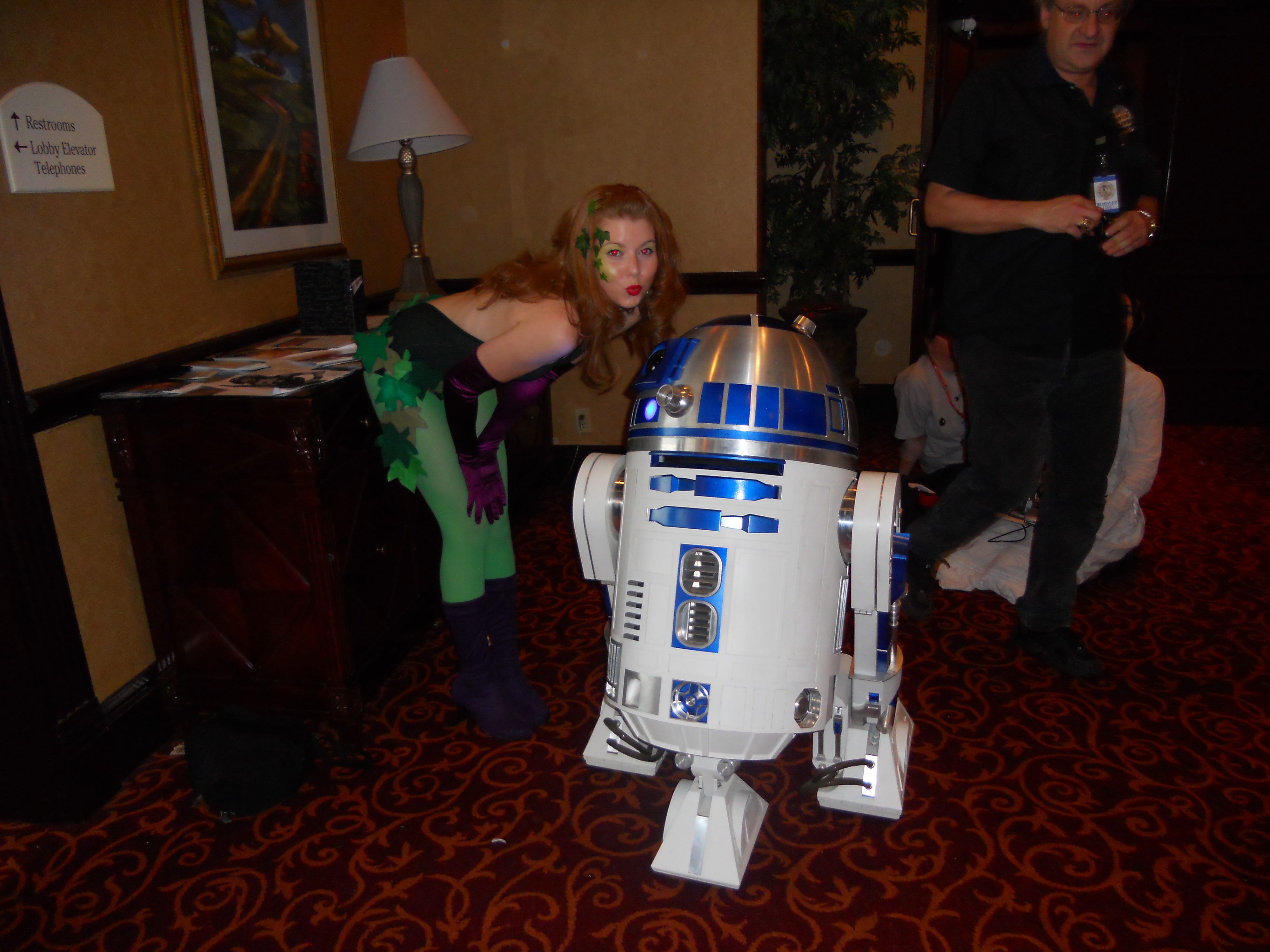 Ivy & R2D2_5753739618_o.jpg